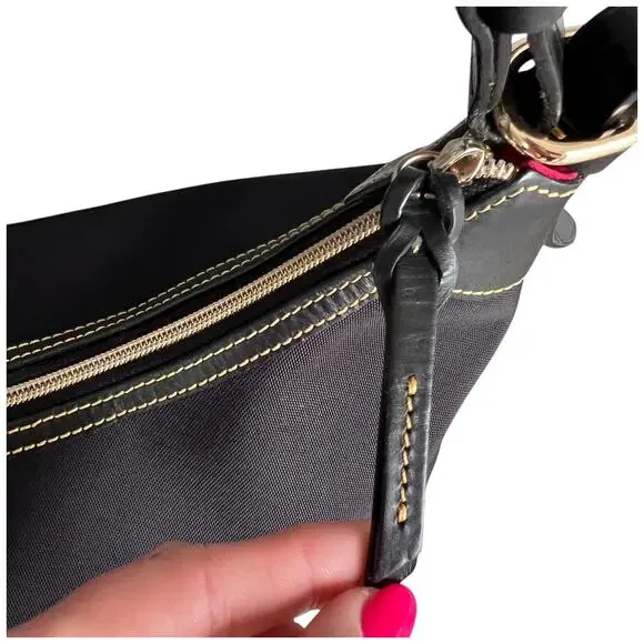 DOONEY & BOURKE Erica Nylon Large Black Shoulder Bag Leather Trim Italy *READ* - Picture 4 of 15